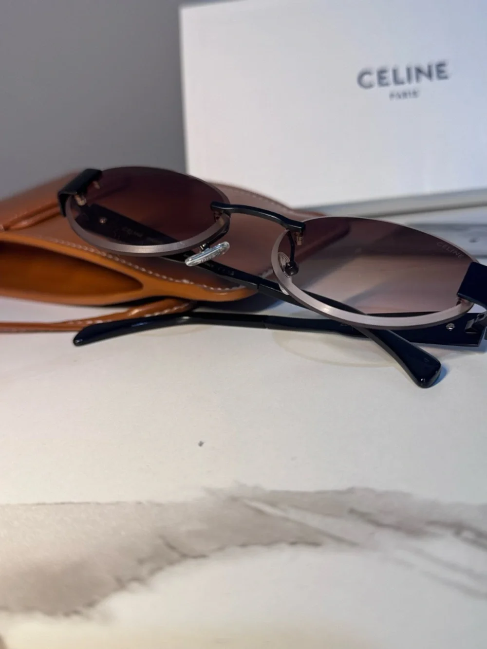 Celine Brown Gradient Round Sunglasses with Black Temples - Picture 3 of 14